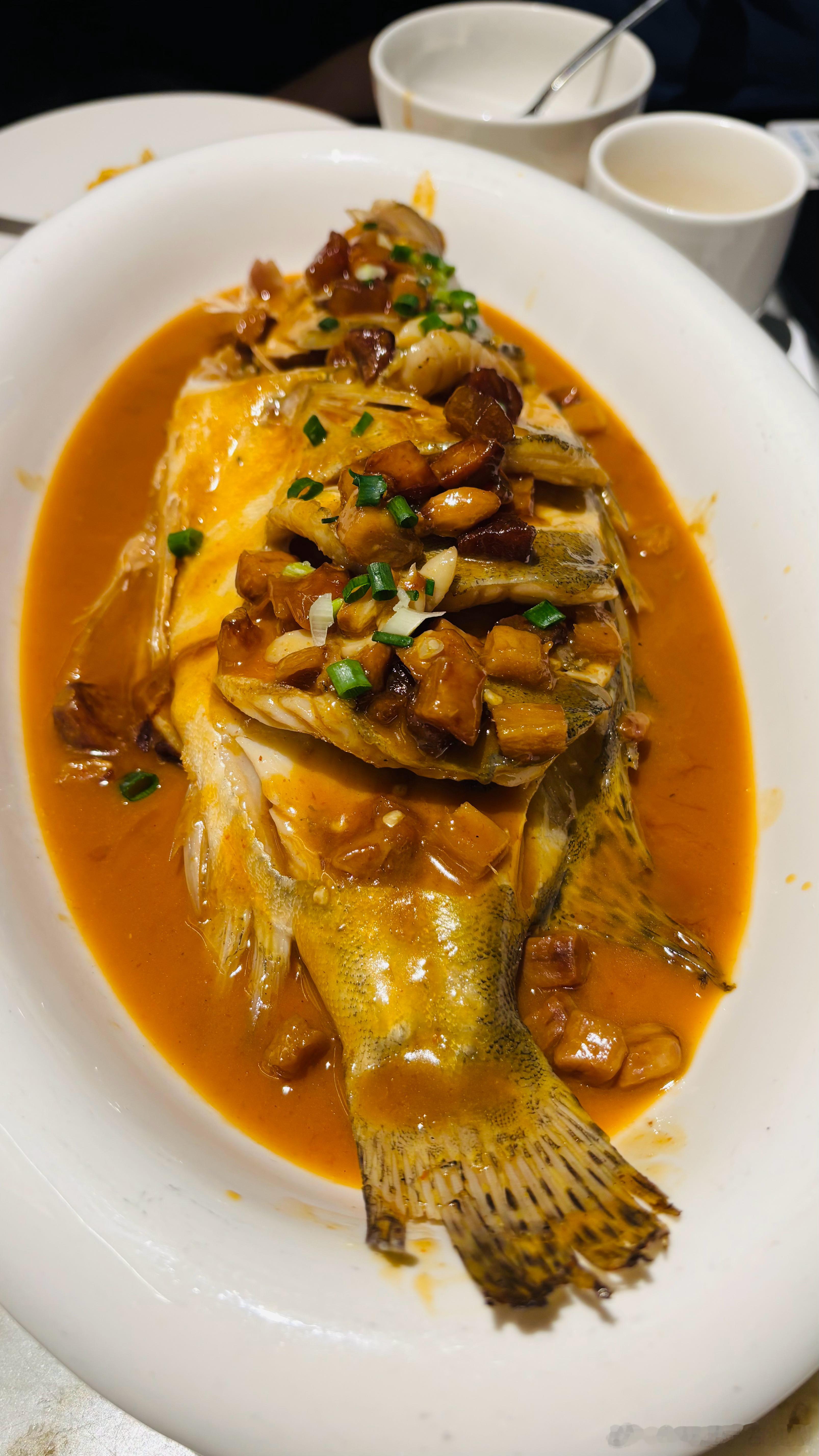 美国人：斩杀线。斩杀线本来是游戏里面的术语，是说怪物血条快见底，你一套连招就能把