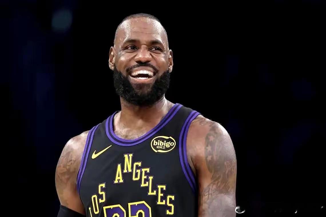 41岁的詹姆斯，打出22+6+7的数据，湖人队内却炸了锅：没他，球队胜率反而更高