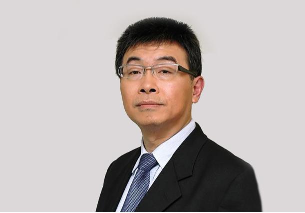 台湾地区知名评论员邱毅：“倘若中国人民解放军踏上中国台湾的土地，中国台湾军队极有