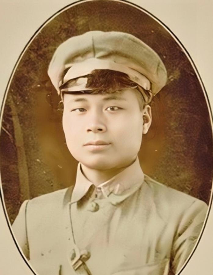 1961年，邱行湘已经54岁了，原74军军长邱维达见他还是单身，就说：“有个30