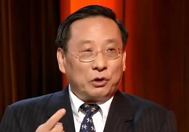 刷到高志凯教授的发言，我当场惊出一身冷汗！这哪是普通提醒啊，分明是给咱们所有东方