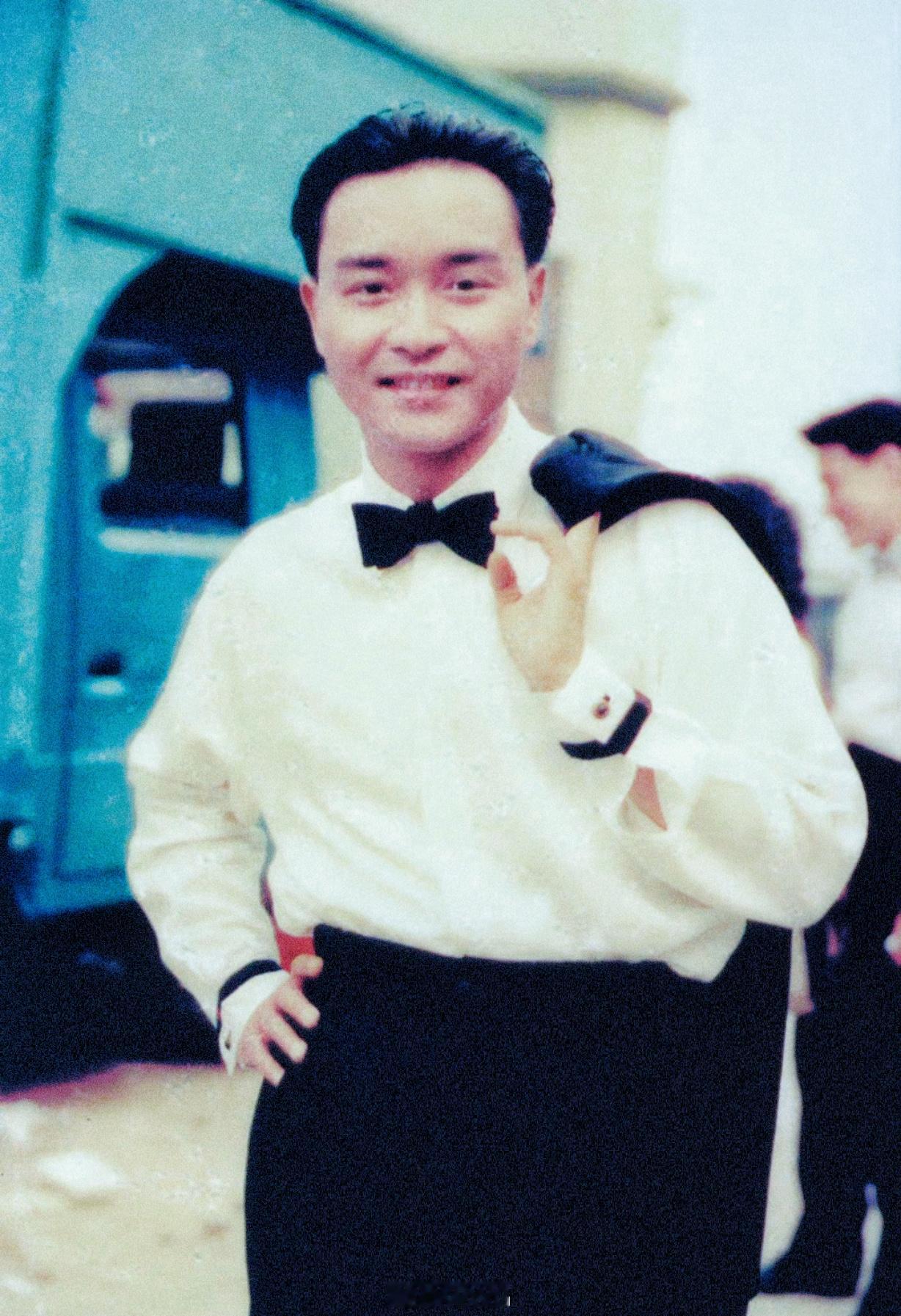 张国荣搭乘花絮去幕后【阿飞正传】男子天团三人组再聚首[墨镜]——1991