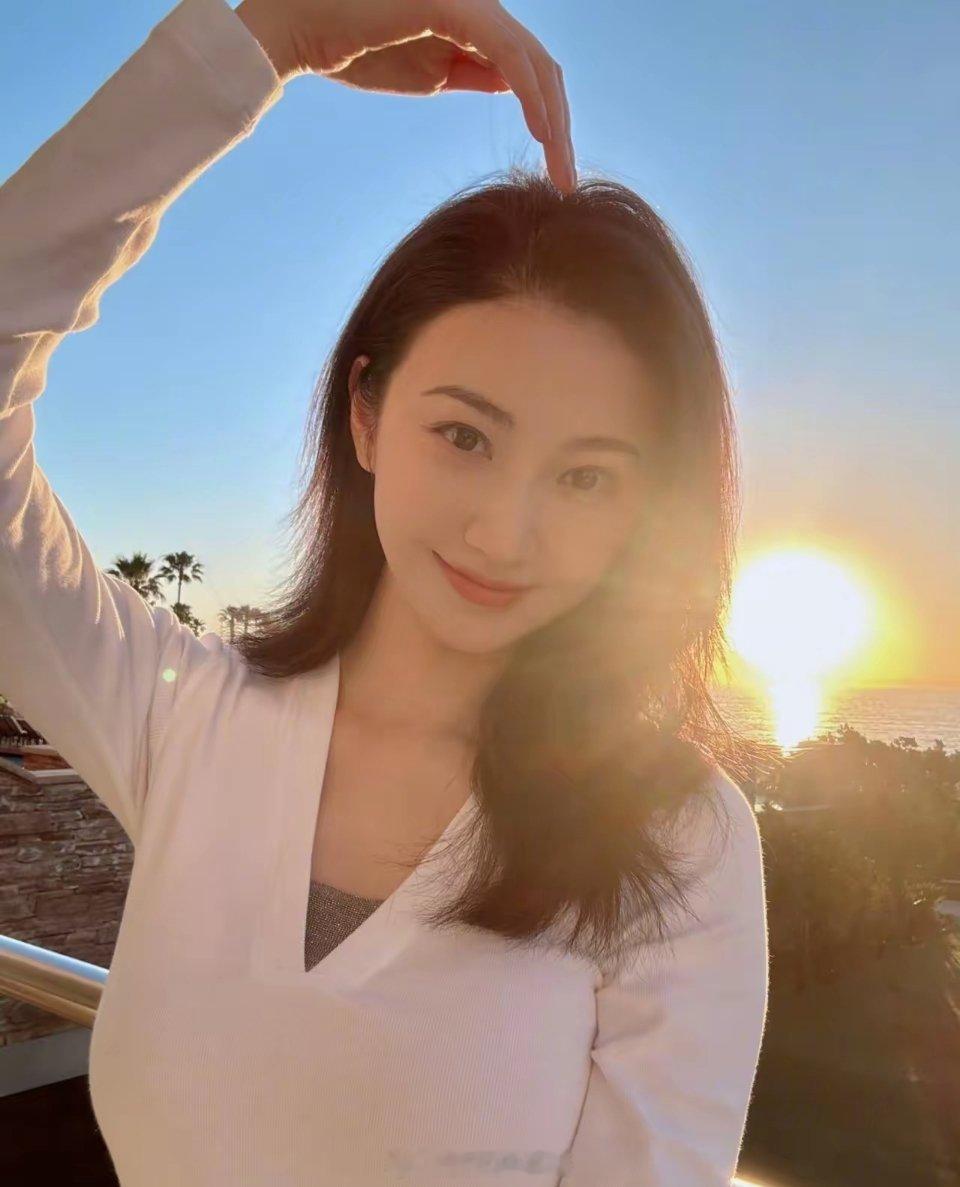 看到孙宇晨这样，我终于明白什么叫茶言茶语了，孙宇晨又发文了：关灯的声音惊扰了景女