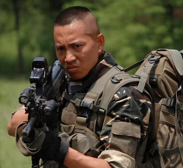 少年成名，拍戏坠马瘫痪，怀孕女友不离不弃，遗憾未办婚礼提起谷智鑫，很多人会