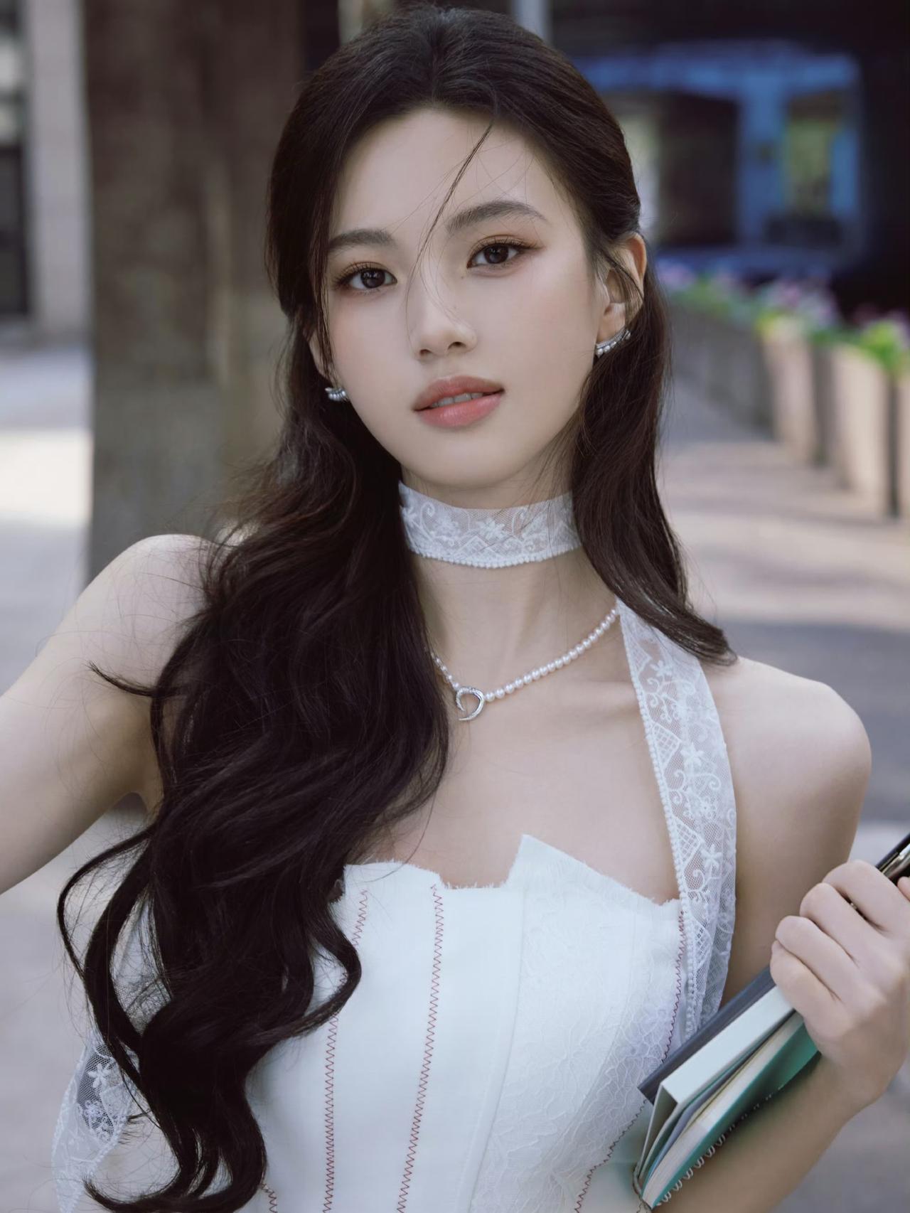 沈羽洁画报，优雅小仙女！
