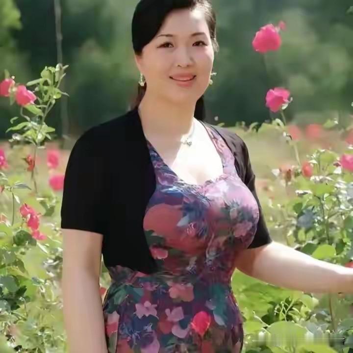 我们乡镇上好多女人比如老师医生镇上上班的那些女的一个月工资最多4000多