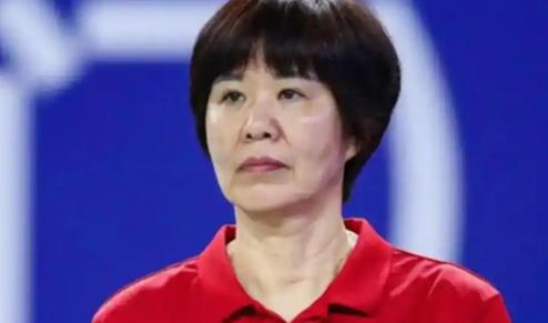 郎平把300平米的美国大别墅、汽车和存折全摔在桌上，随后推门净身出户，你敢相信这