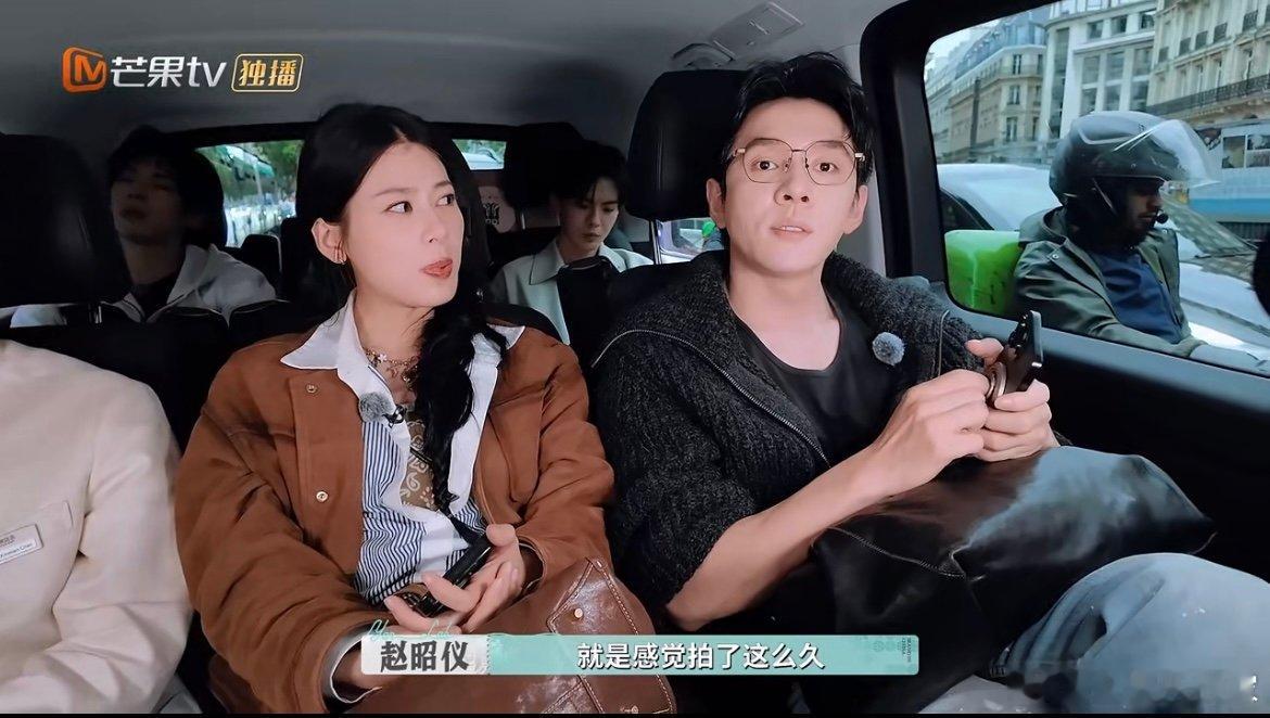 快给赵昭仪递个现代装本子不仅有创业的热血感，还有被认可的现代装气质，这样的赵昭