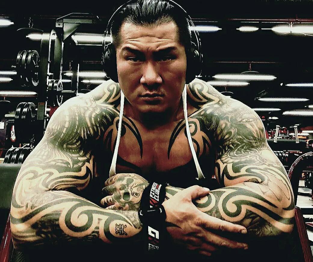 “馆长”要求立个碑文｜孙玉良台湾“馆长”陈之汉，要求大陆在他百年之后，为他立