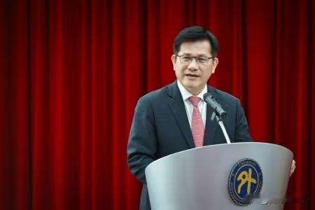 “台独”分子不知道自己姓什么了台湾涉外部门负责人林佳龙大言不惭说要跟美国
