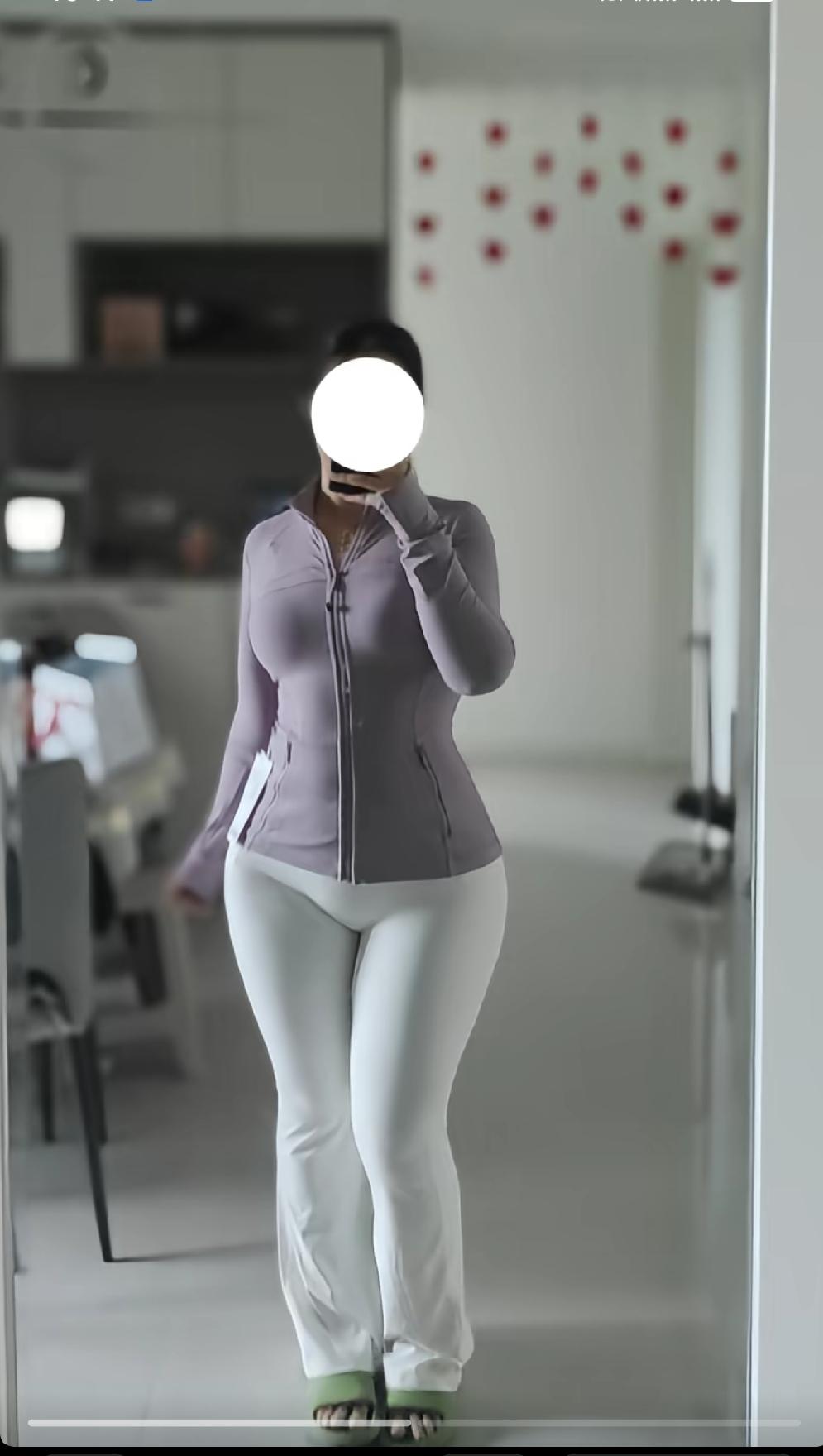 苗条和微胖的身材哪个更迷人微胖女生紧身裤