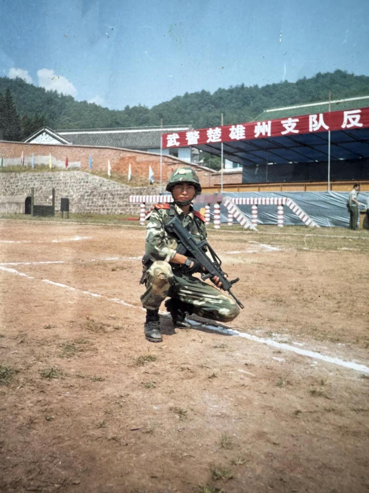 退伍不褪色，转身不转志，脱下军装仍是有担当的老兵。橄榄绿军旅生活退伍军