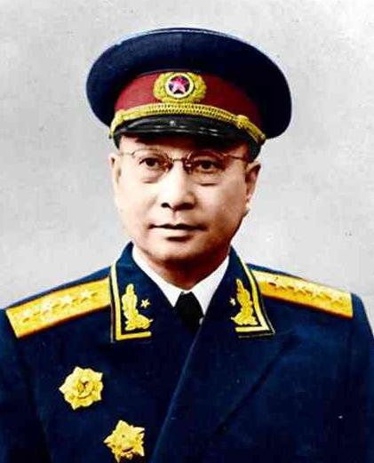 1960年，左太北报考哈军工，政审没过关，彭德怀让左太北去找陈赓，陈赓听罢，怒曰