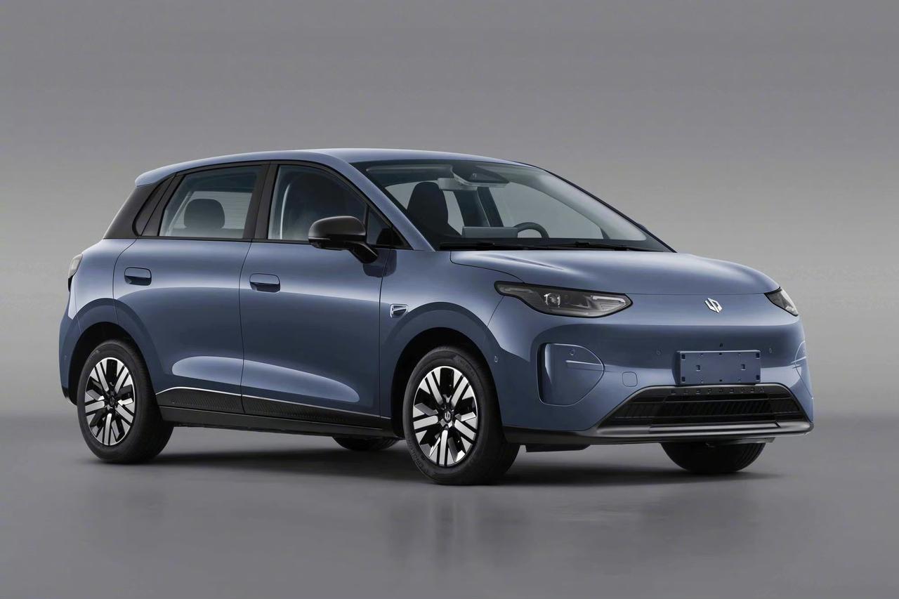 零跑A10还没有正式上市，零跑A05又开始布局了！零跑这次是把小车的全