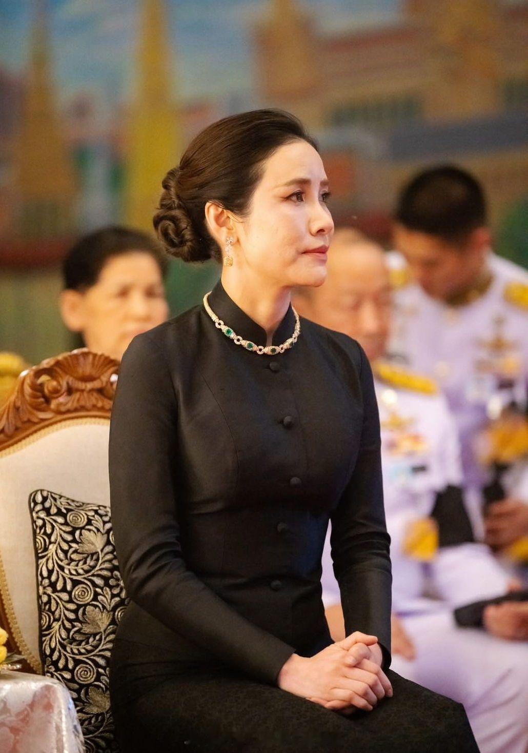 王室王室珠宝珠宝泰国王室“缝缝补补又三年”暹罗的资深王室粉出来认证了，哇咔咔奥