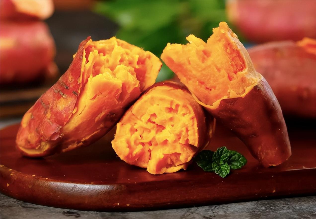 红薯已经上市！医生研究发现：糖尿病患者吃红薯时，多注意这2点红薯刚摆上摊位，糖