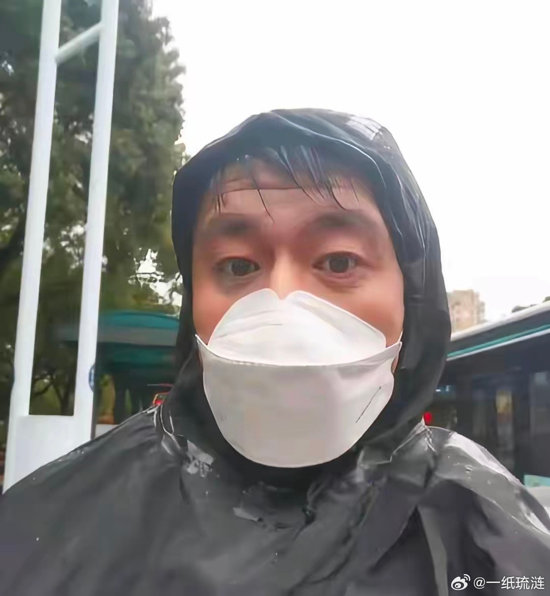 谁能想到，张雪峰资产上亿，每天却骑电动车出行，没有丝毫亿万身价老板的奢侈生活，经