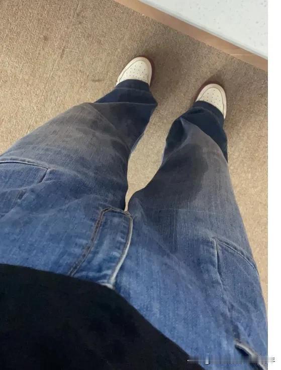 真的是难以启齿，太尴尬了！我生了三个孩子，都是顺产。年轻的时候啥事没有。最近这