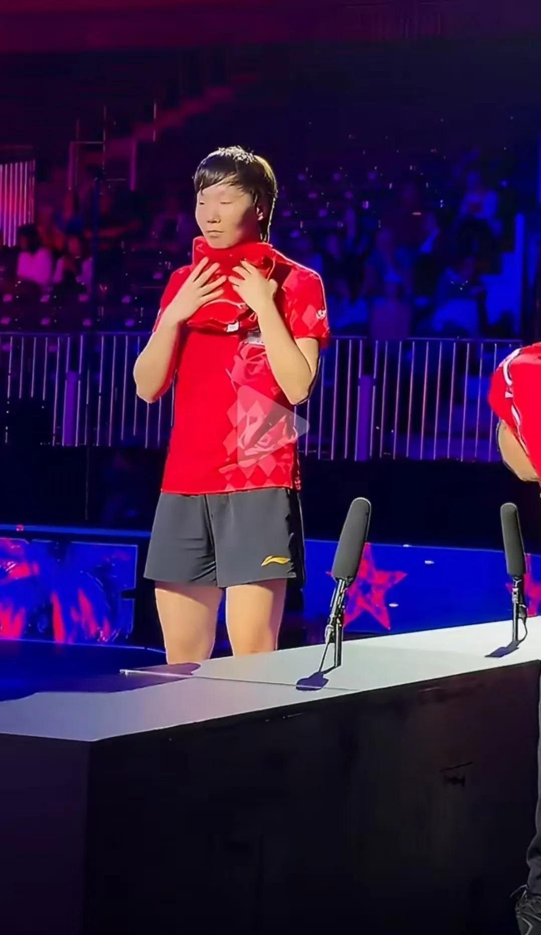 WTT美国大满贯上演离谱大冷门！女单名将王曼昱0-3惨败日本削球手佐藤瞳，职业生