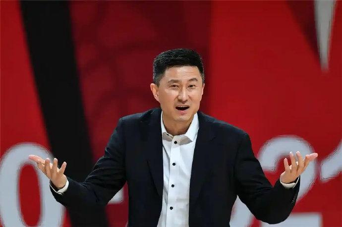 杜峰再创神奇战绩！5月3日，广东男篮主场90-80战胜广州男篮，广州黑马就此终