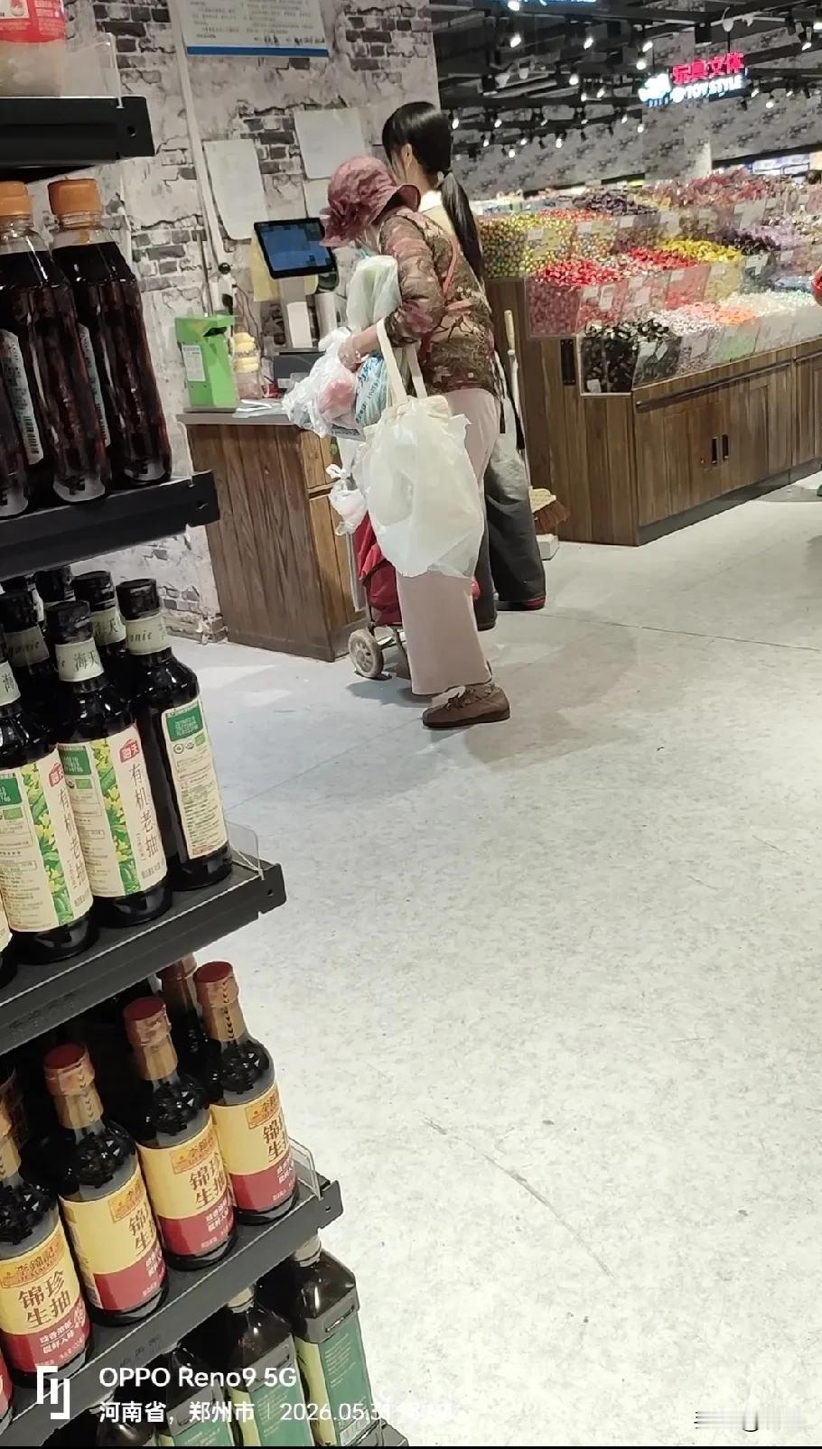 你见过这样的顾客吗？该怎么办？我干超市10多年遇到这么一个奇葩顾客。一