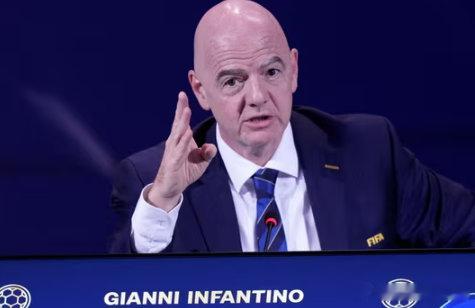 卫报：国际足联主席因凡蒂诺因赴特朗普中东之行迟到出席了周四的FIFA年度大会，来