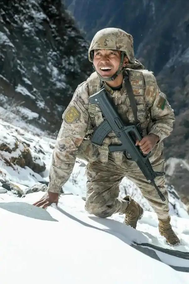 驻藏士兵晒出130万退伍费引全网热议，有人羡慕有人质疑，可没人知道，这笔钱是用青