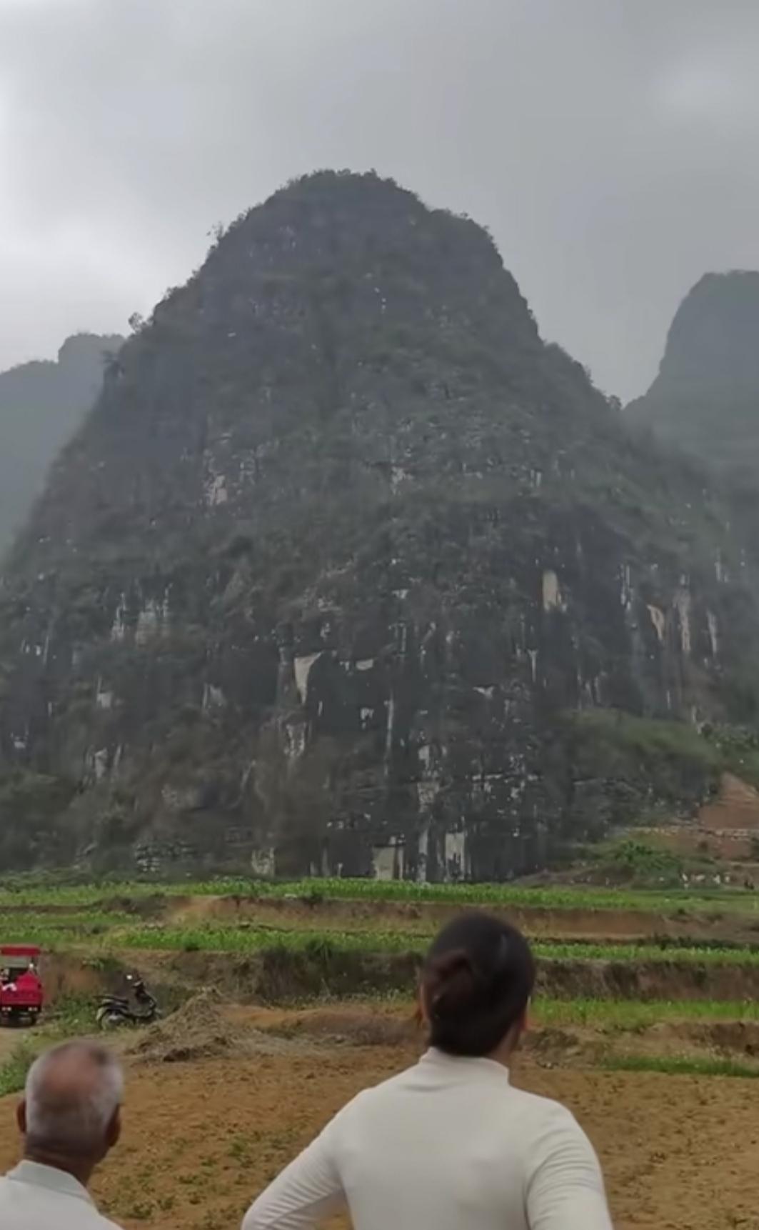 清明祭祖，广西、广东、海南的视频把我看呆了！这要是不会游泳、攀岩，连去上坟的