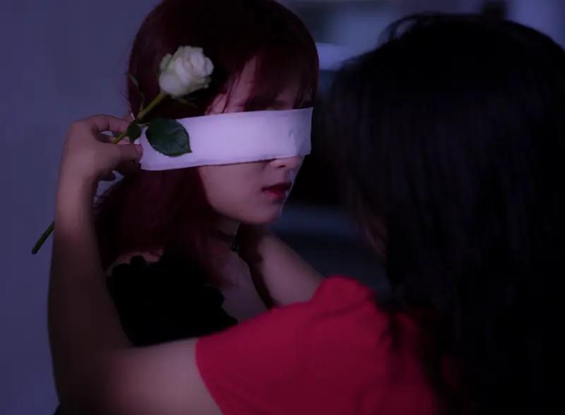 伴侣频繁和异性聊天,算背叛吗?伴侣频繁和异性聊天，算不算背叛还真不好说，得看具