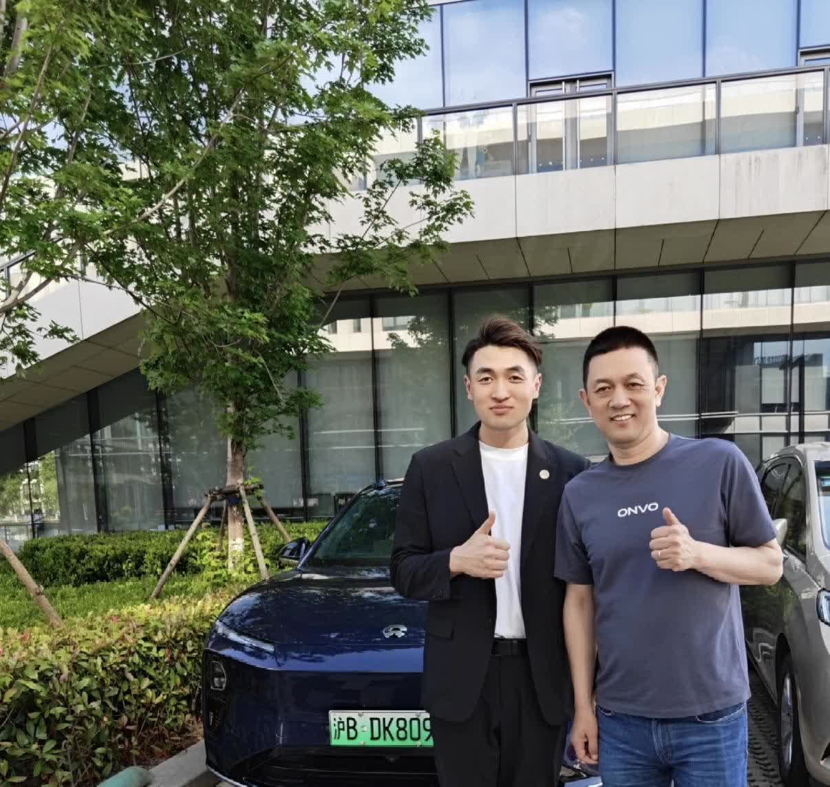 蔚来CEO李斌提自己的ET9，这事儿挺有意思。ET9可是集成了蔚来好