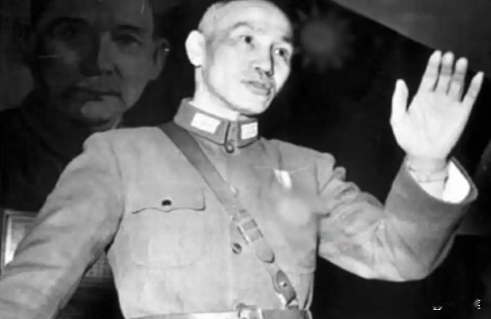 1943年，蒋介石把虚云禅师请到重庆官邸，说是请他吃茶，其实是心里有事，那年日本