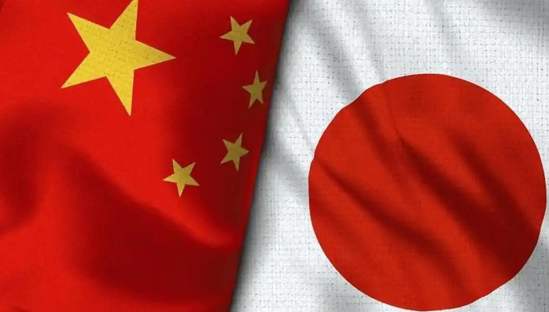 日本不相信，中国敢在日本侵略中国之时，立即核打击日本本土的原因是，日本认为如果中