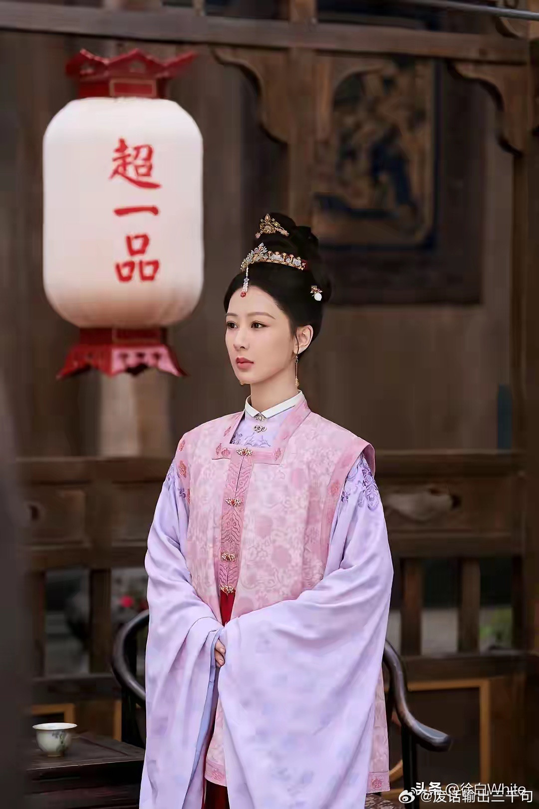 3月5日，杨紫《家业》3月空降播出有点理解杨紫提到自己的剧播太快的无奈了！之前还