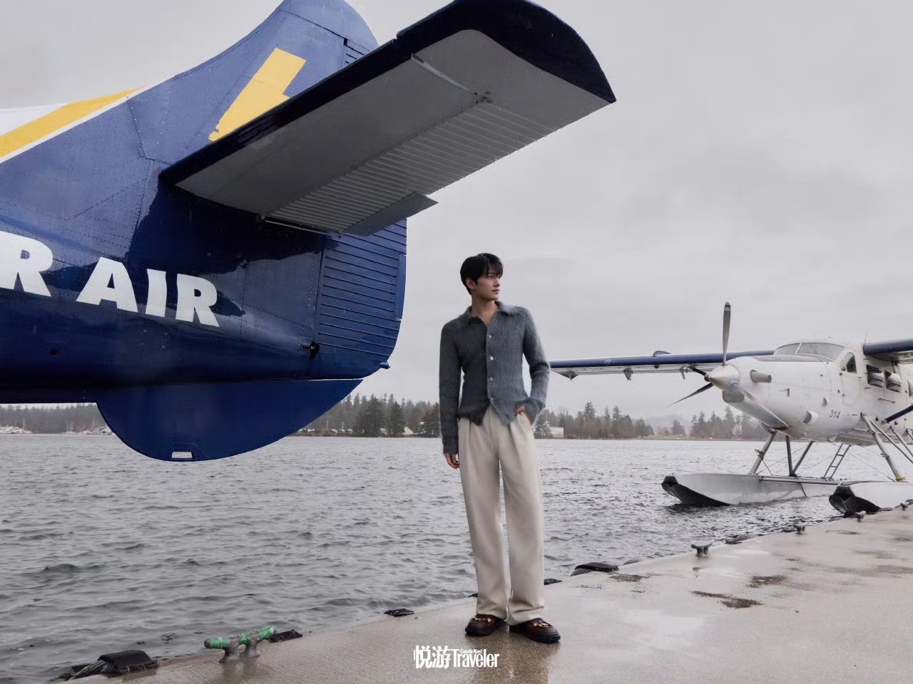 杨洋开年刊封面杨洋开年刊封面，真的太帅了，转身是山，再转身是海，自然洒脱的杨洋