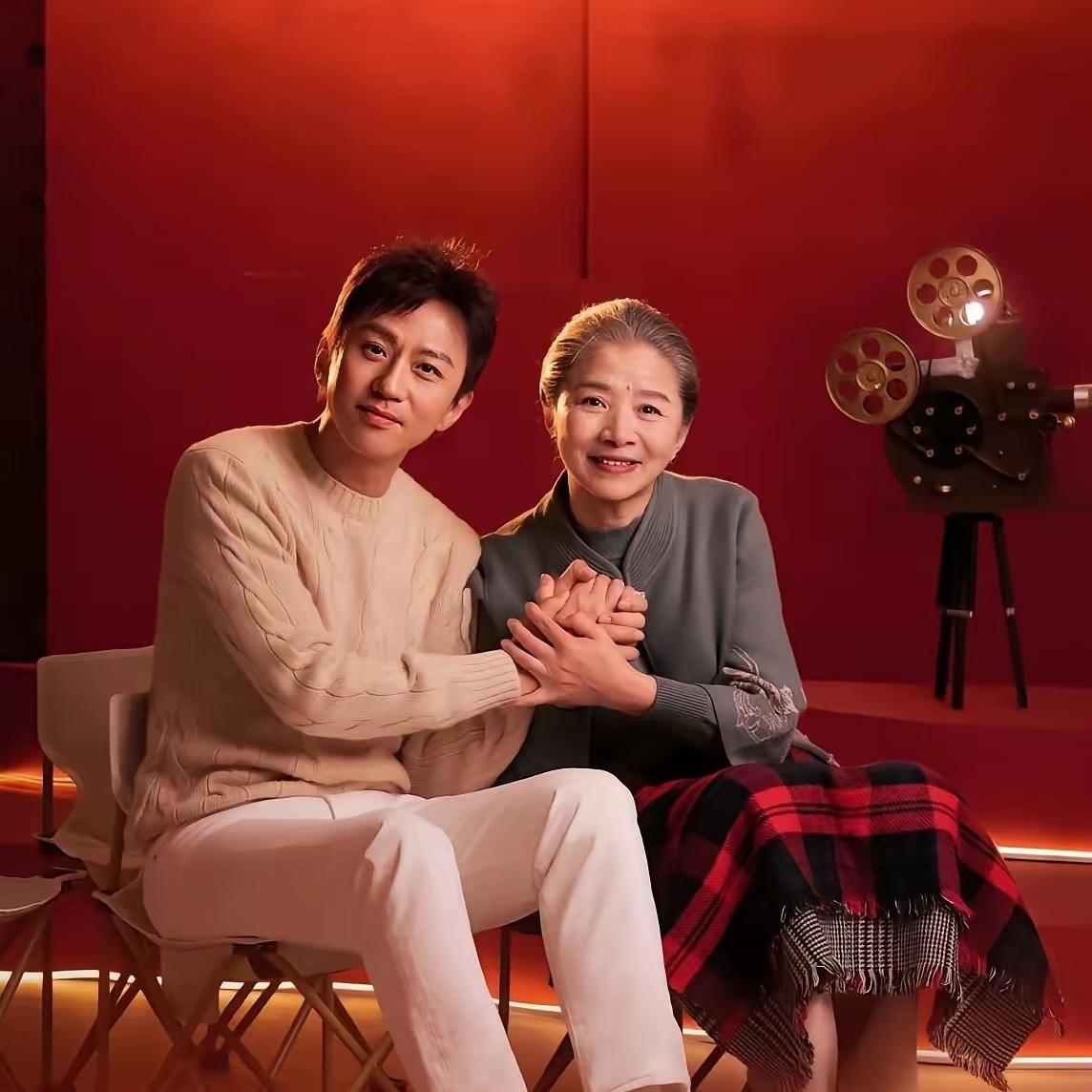 邓超这次不“疯”了，背后站着的人太吓人！春晚刚结束，我特意去扒了节目单。不