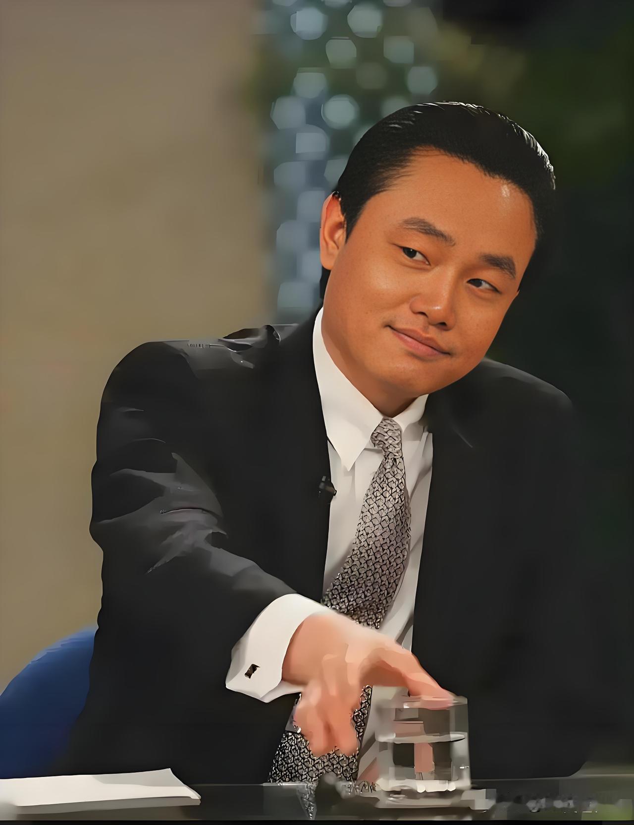 黄光裕——承包了最近【商界最魔幻的新闻】居然受聘成为深圳潮创会的“创业导师”