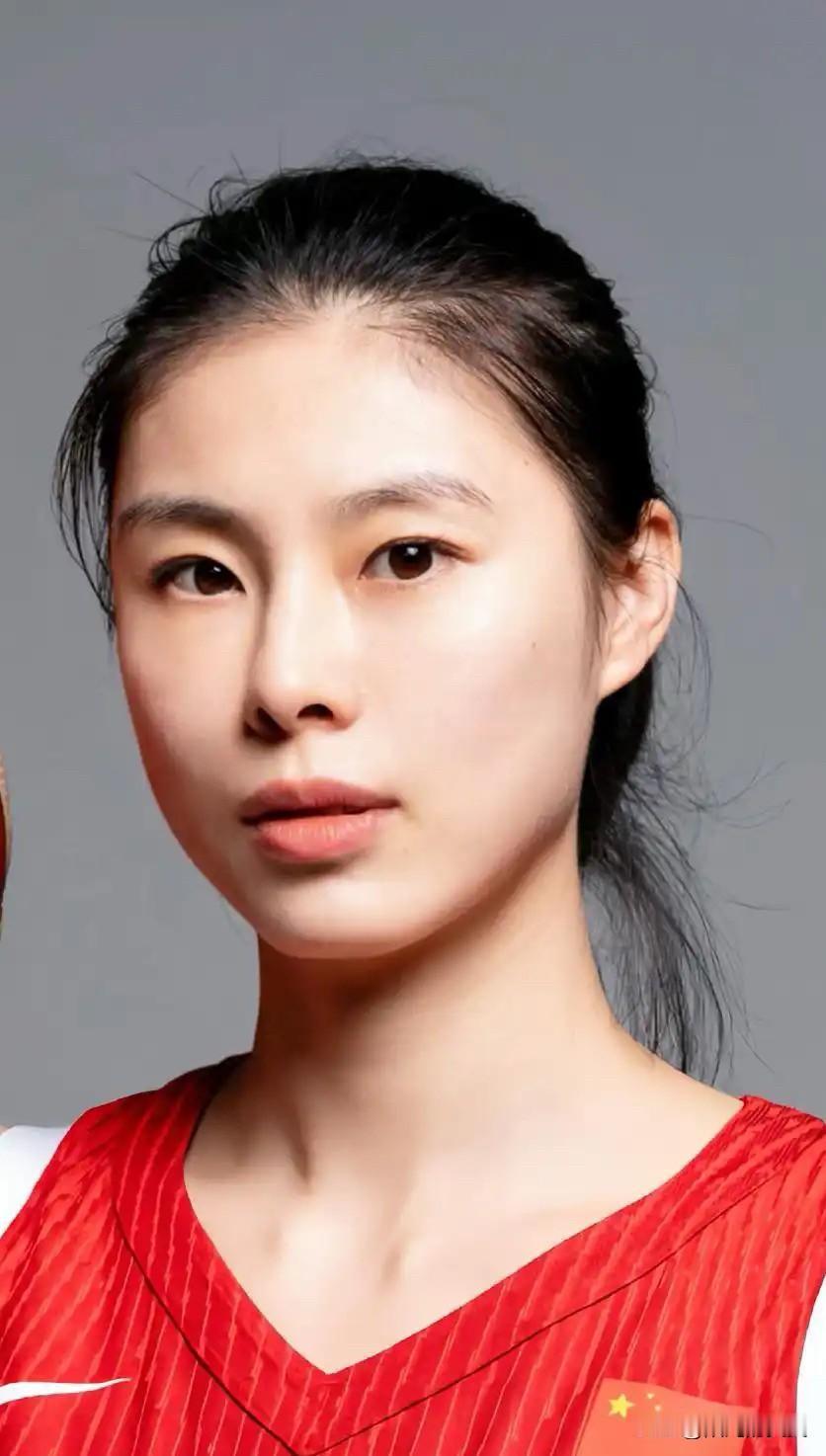 女篮姑娘今天71:51战胜意大利，王思雨究竟起到多大作用?71比51，中
