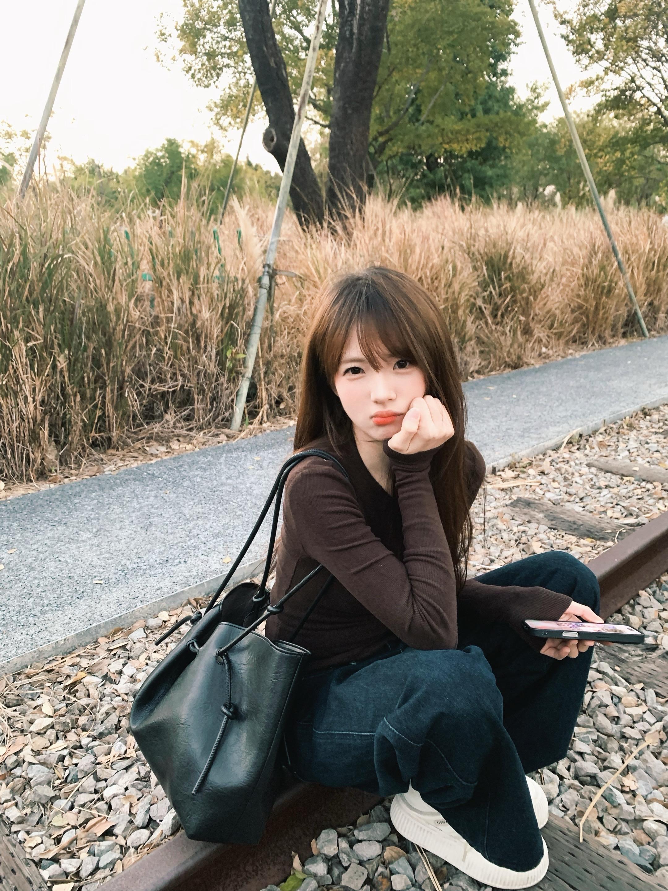 其实我并不特别，谢谢你有一双爱我的眼睛。