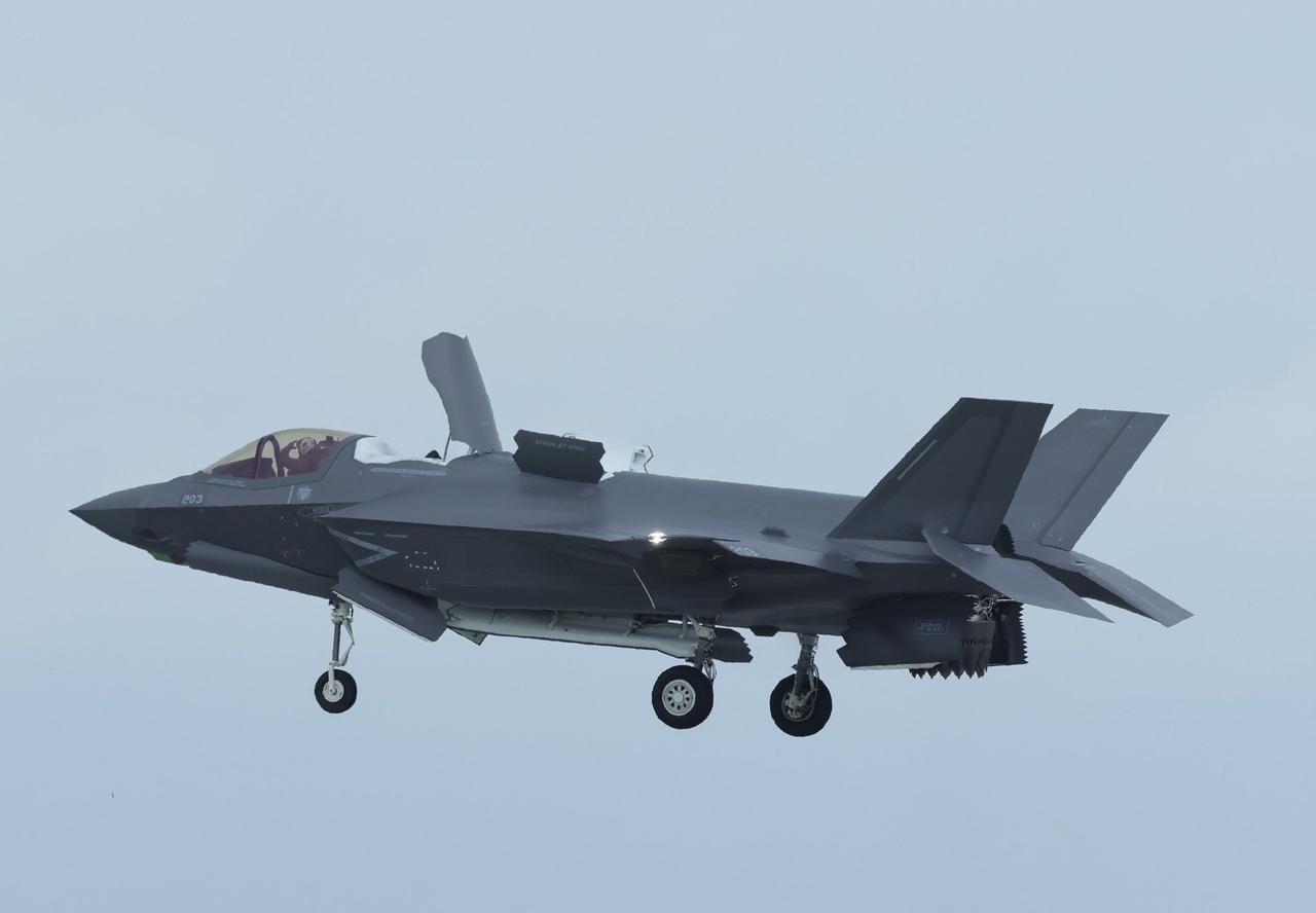 日本出云级航母也是只能对着F-35B舰载机，做下简单的维护，加油，加弹药，其他的