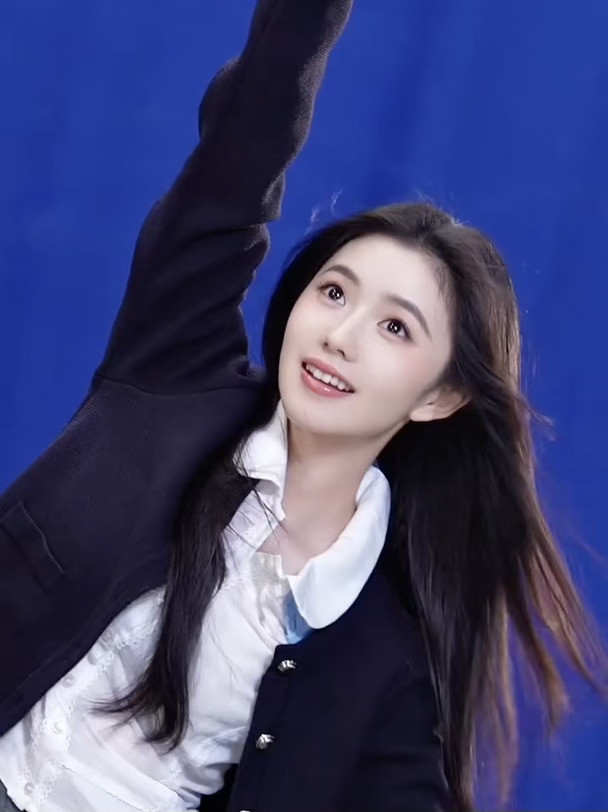 黑长直美少女