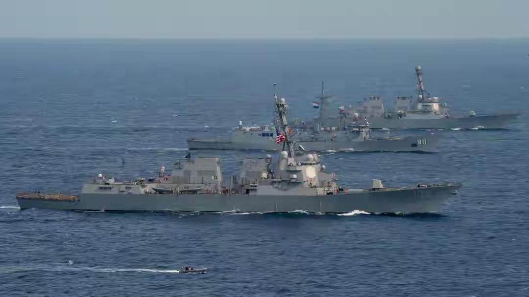 斯里兰卡外海伊朗战舰沉没美方晒视频认打离家3500公里，伊朗一艘新锐护卫舰说