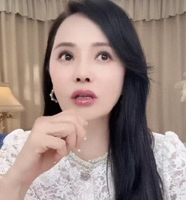 伊能静一句话又炸锅了：结婚13年，从没在秦昊面前换衣、如厕连放屁都得憋着！