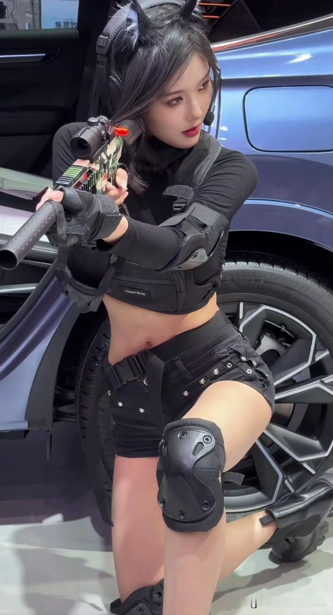 特别喜欢的一位车模，程儿，原来也玩过COSPLAY啊[比心][比心][比心]