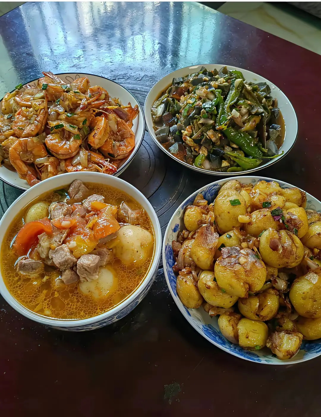 人间烟火味，最是家常美。
