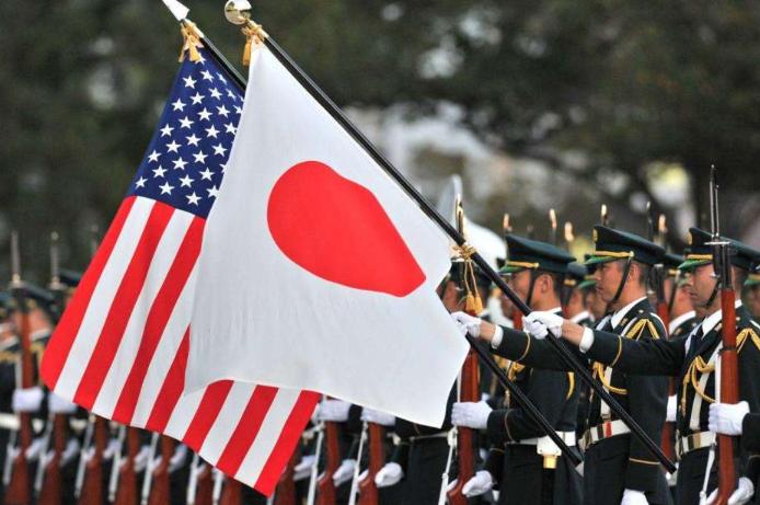 美国和日本，这几个月到底在演什么？有人说特朗普多次警告高市早苗别太出格，免得坏了