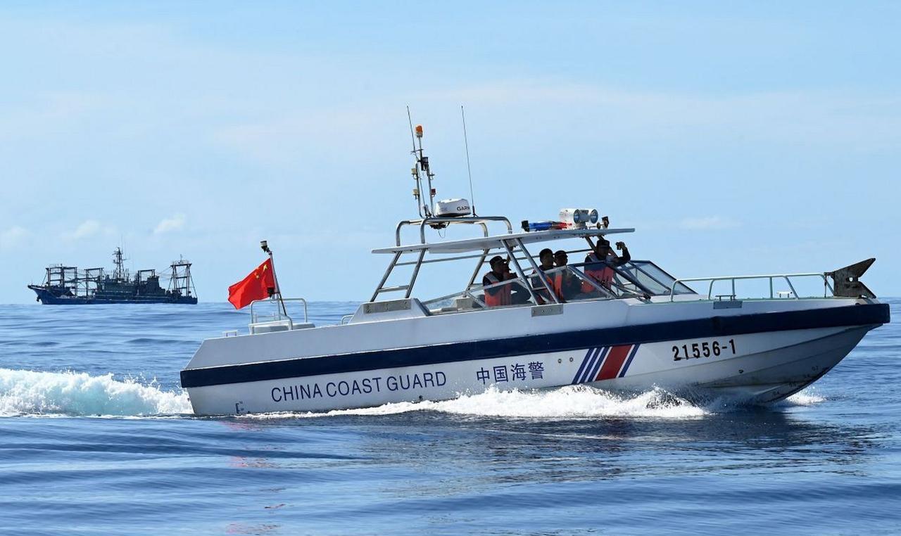 菲律宾船员为什么不敢开枪？这么说吧，他敢扣下扳机，我们就敢把菲律宾所有能在海上漂