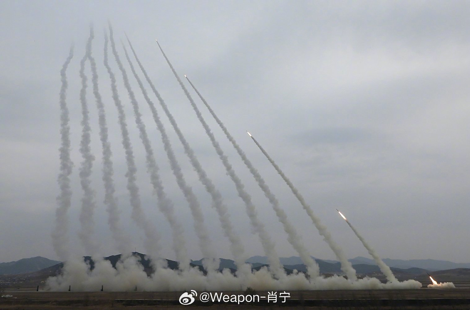 兵器影像瑟瑟发抖的汉城市民