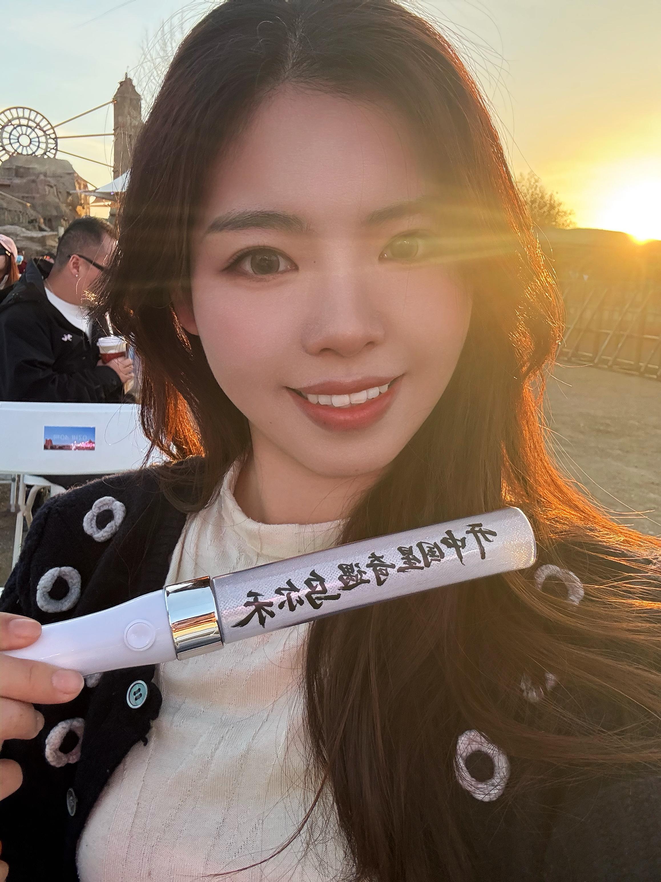 在新疆待了一周真的感觉太适合我这种熬夜党了21:00点多才开始慢慢天黑以下都是我