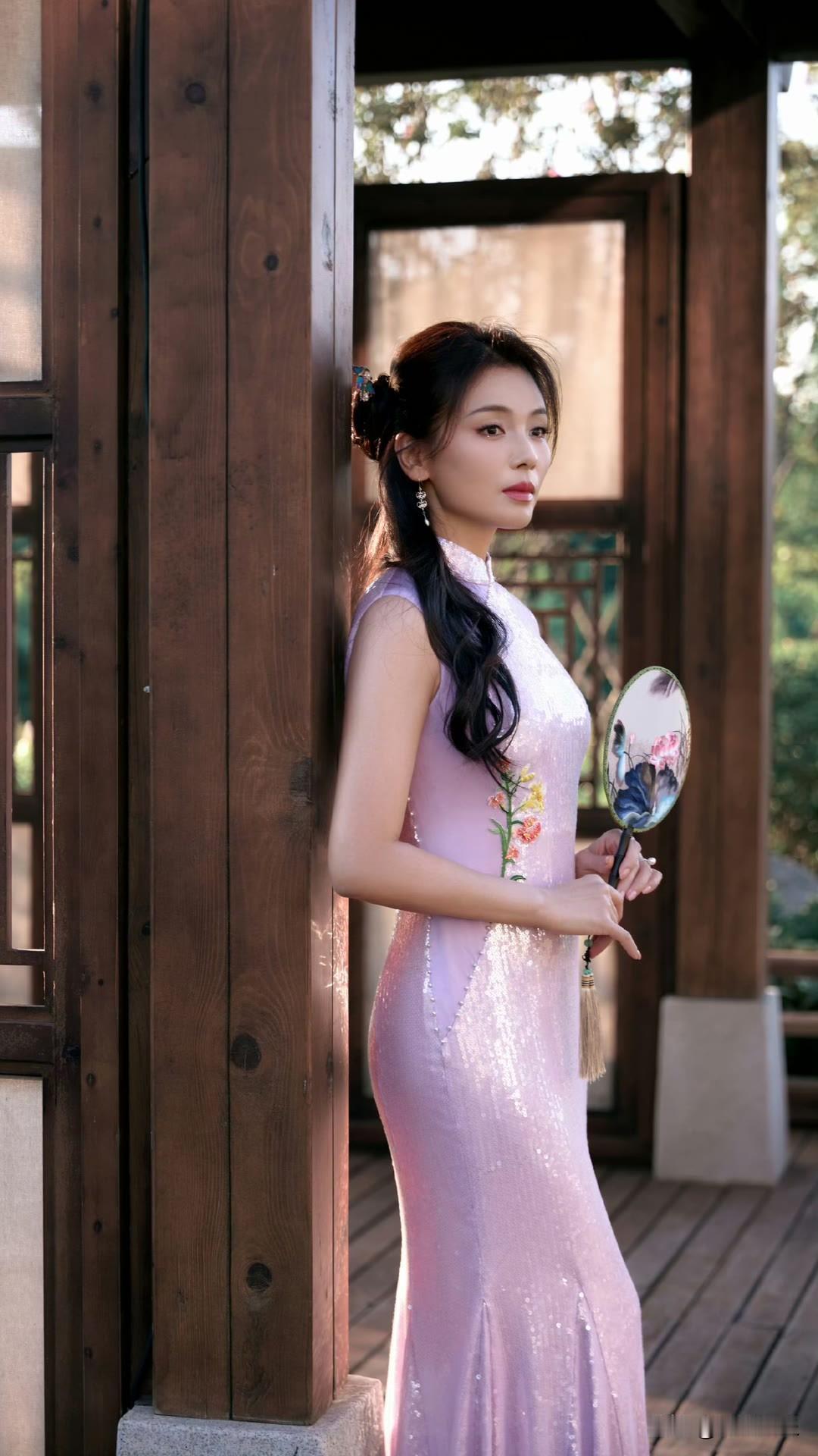 刘涛粉色旗袍系列，好美啊女神刘涛旗袍