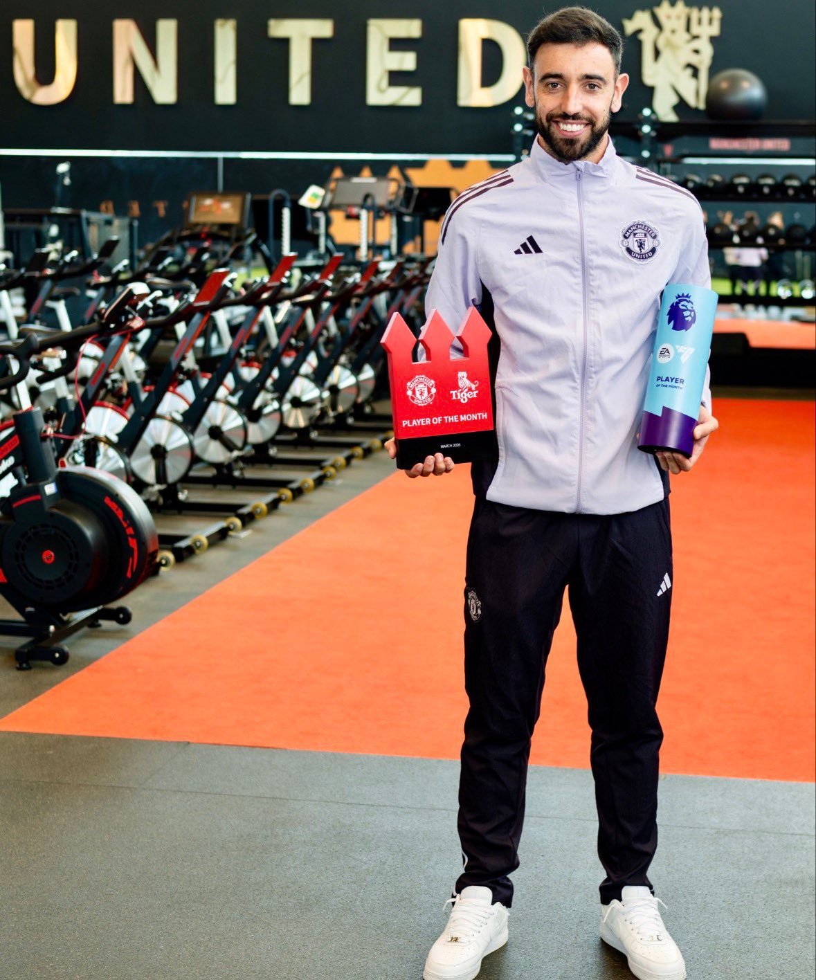 罗马诺：布鲁诺·费尔南德斯热爱这个俱乐部，他在那里感觉非常好。最近几周，在曼联获